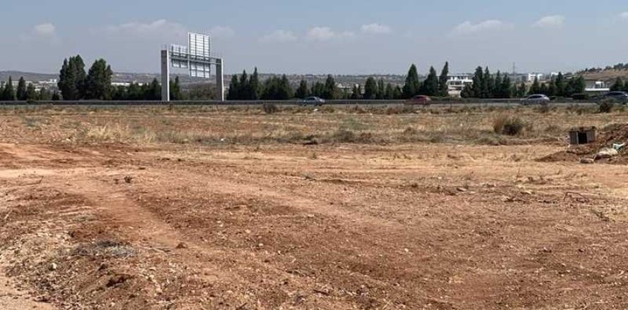 6611m² Land en Kato Polemidia, Cyprus No. 75327