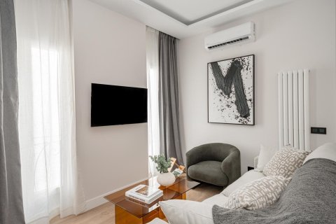 3 dormitorios Apartment en Madrid, Spain No. 27507 1