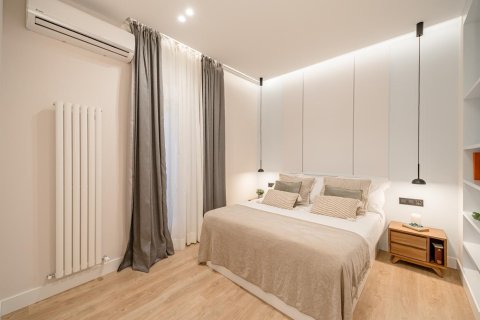 3 dormitorios Apartment en Madrid, Spain No. 27507 8