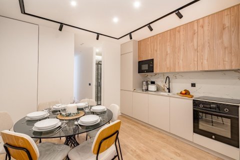 3 dormitorios Apartment en Madrid, Spain No. 27506 9