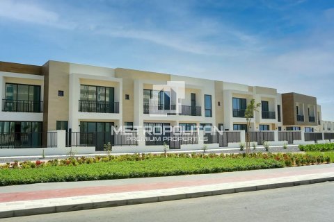 2 bedrooms Townhouse in Mina Al Arab, UAE No. 5804 2