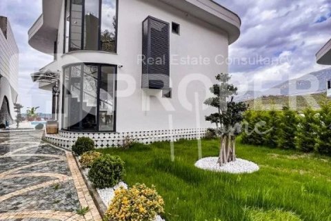 4 rooms Villa in Kargicak, Turkey No. 12794 1