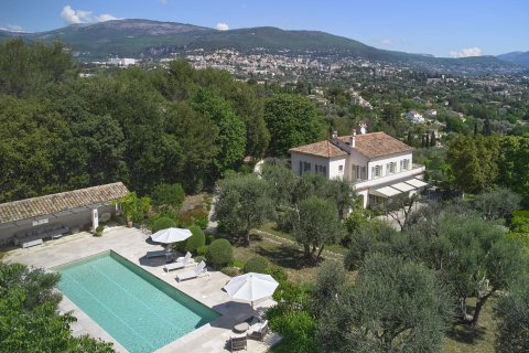 7 bedrooms Villa in Grasse, France No. 67211 1