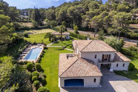 5 bedrooms Villa in Mouans-Sartoux, France No. 67224 3