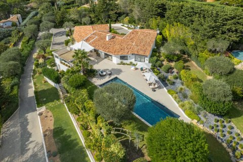 5 bedrooms Villa in Mougins, France No. 67213 1