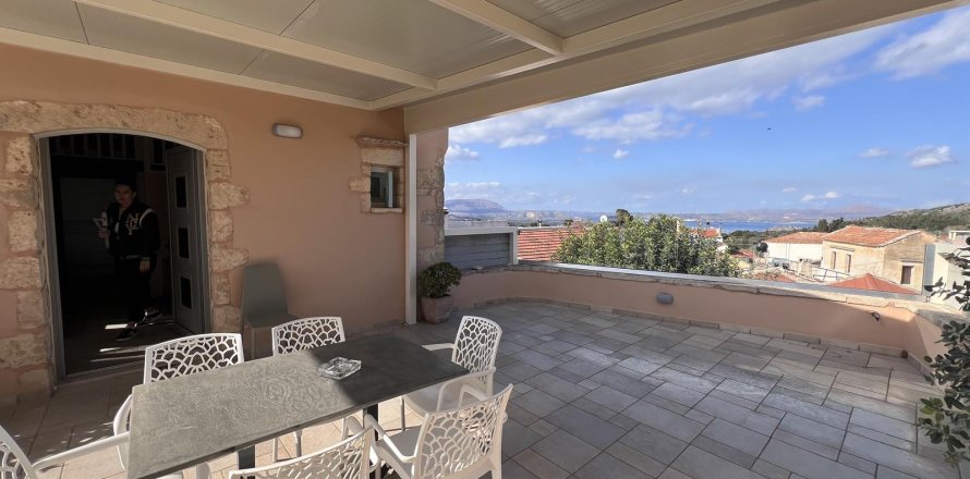 3 bedrooms Villa in Chania, Greece No. 73495