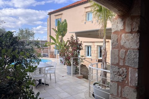 3 bedrooms Villa in Chania, Greece No. 73495 2