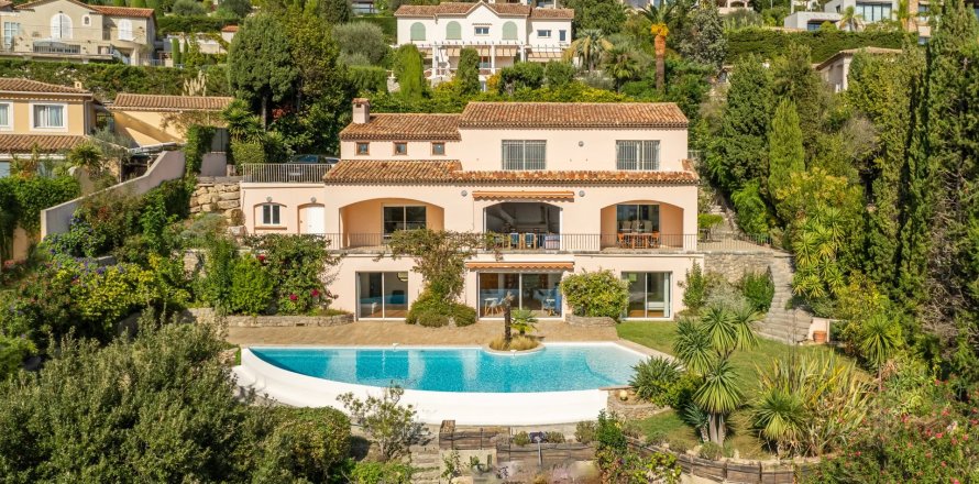 4 bedrooms Villa in Mougins, France No. 73494