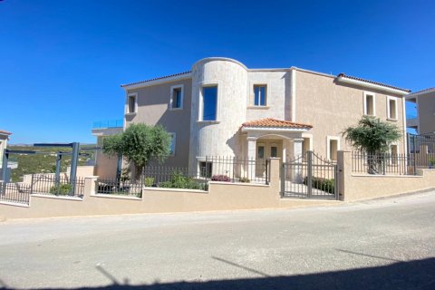 5 bedrooms Villa in Paphos, Cyprus No. 37778 1