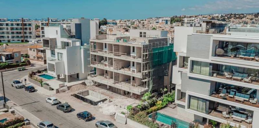 2 bedrooms Apartment in Paphos, Cyprus No. 63969