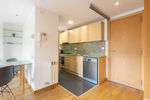 2 dormitorios Apartment en Barcelona, Spain No. 26306 13