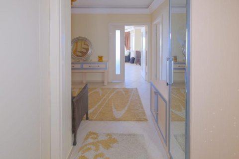 Квартира с 5 комнатами в Оба, Турция №92879 4