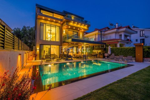 6+1 Villa in Fethiye, Turkey No. 76690 4