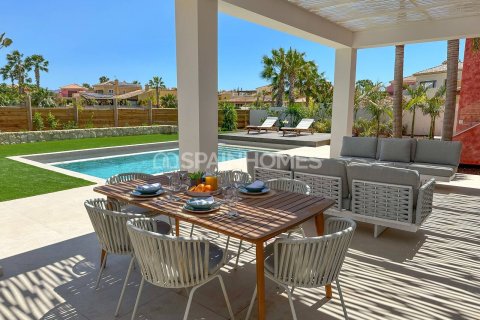 4 bedrooms Villa in Cuevas del Almanzora, Spain No. 76693 4