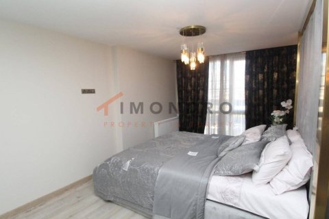 2+1 Apartment in Beylikduezue, Turkey No. 18011 8