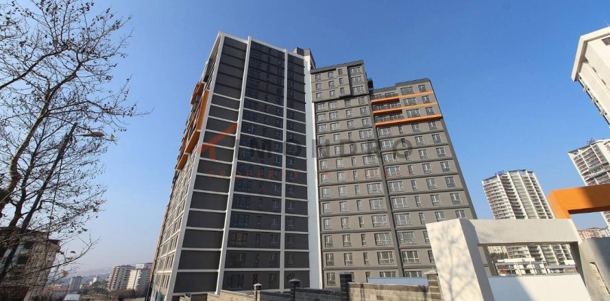 2+1 Apartment en Kartal, Turkey No. 18035