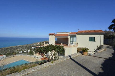 4 bedrooms Villa in Chania, Greece No. 24038 5