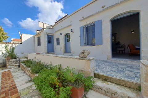 3 bedrooms House in Chania, Greece No. 24027 1