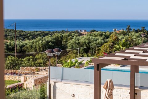 3 bedrooms Villa in Chania, Greece No. 24037 12