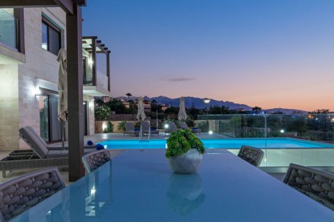 3 bedrooms Villa in Chania, Greece No. 24037 11