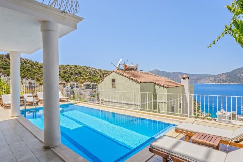 4+1 Villa in Antalya, Turkey No. 15225 3