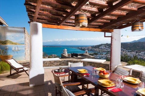 745m² Negocio en Agios Nikolaos, Greece No. 57274 1