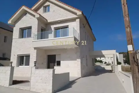 5 bedrooms House in Palodeia, Cyprus No. 40273 1