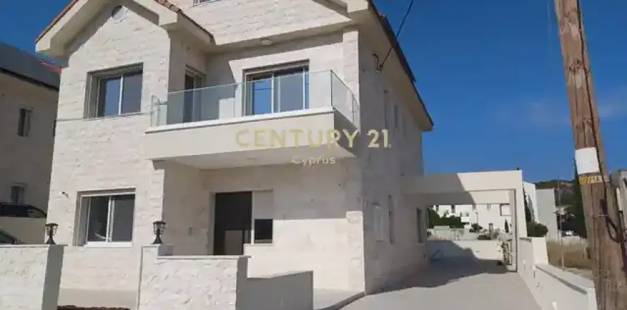 5 bedrooms House in Palodeia, Cyprus No. 40273