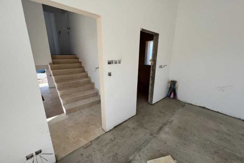 4 bedrooms Villa in Pegeia, Cyprus No. 63017 8