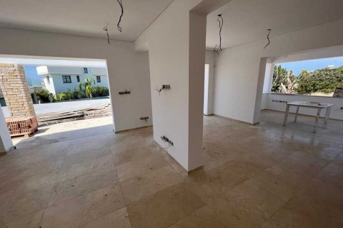 4 bedrooms Villa in Pegeia, Cyprus No. 63017 11