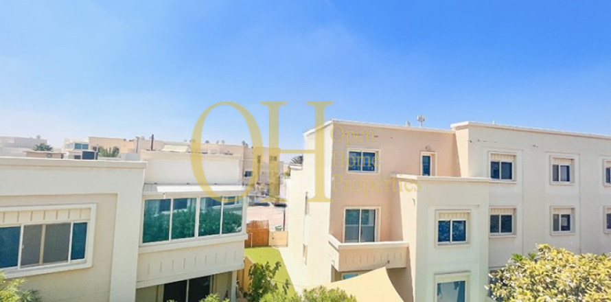 5 bedrooms Townhouse in Al Reef, UAE No. 8963