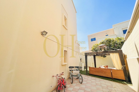 5 bedrooms Townhouse in Al Reef, UAE No. 8963 6