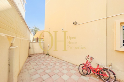 5 bedrooms Townhouse in Al Reef, UAE No. 8963 7