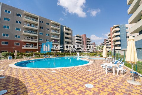 3 dormitorios Apartment en Al Reef, UAE No. 7060 13