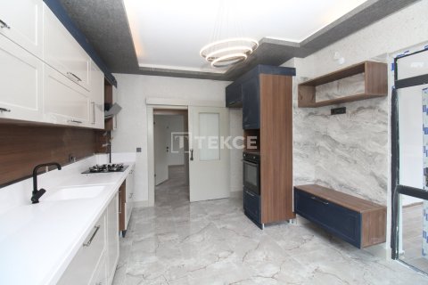 4+1 Apartment en Ankara, Turkey No. 54179 10