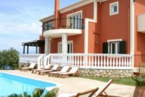 6 bedrooms Villa in Central Macedonia, Greece No. 48808 5