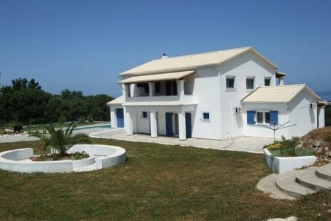 5 bedrooms Villa in Central Macedonia, Greece No. 48797 1