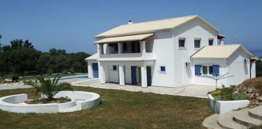 5 bedrooms Villa in Central Macedonia, Greece No. 48797