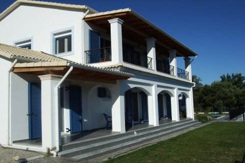 5 bedrooms Villa in Central Macedonia, Greece No. 48797 3