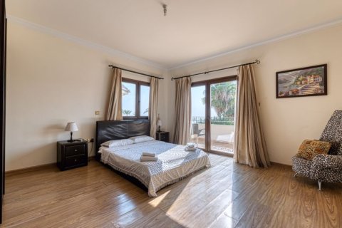 4 dormitorios Villa en Paralimni, Cyprus No. 37058 11