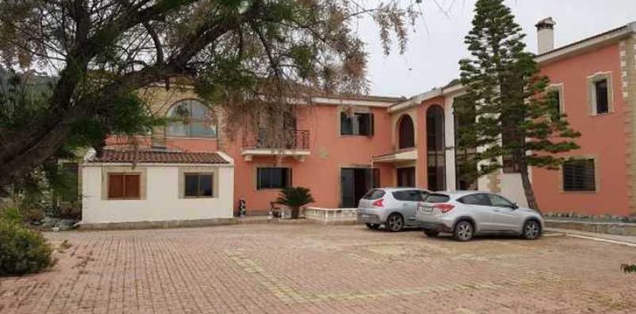 5 dormitorios House en Prastio Kellakíou, Cyprus No. 30832