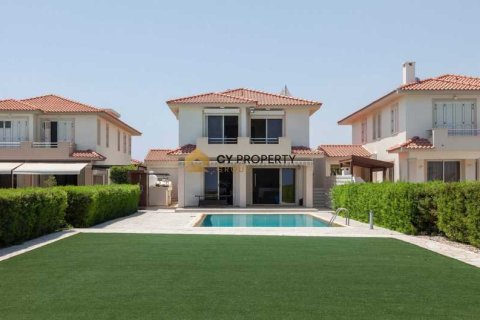 5 dormitorios House en Pervolia, Cyprus No. 31234 1