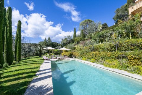 6 dormitorios House en Mougins, France No. 67199 5