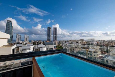 3 dormitorios Penthouse en Limassol, Cyprus No. 65990 3