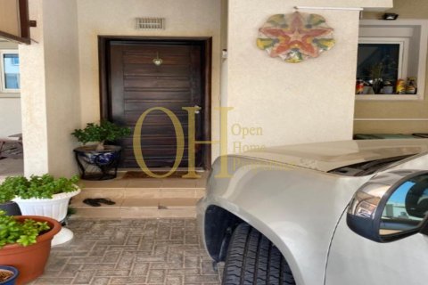 3 bedrooms Townhouse in Al Reef, UAE No. 9204 10