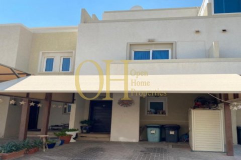 3 bedrooms Townhouse in Al Reef, UAE No. 9204 1