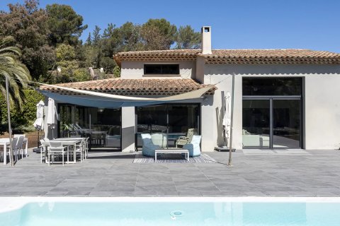 4 bedrooms Villa in Mougins, France No. 68072 2