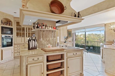 5 bedrooms Villa in Mougins, France No. 68077 15