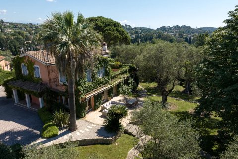 5 bedrooms Villa in Mougins, France No. 68077 2