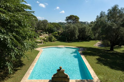 5 bedrooms Villa in Mougins, France No. 68077 5